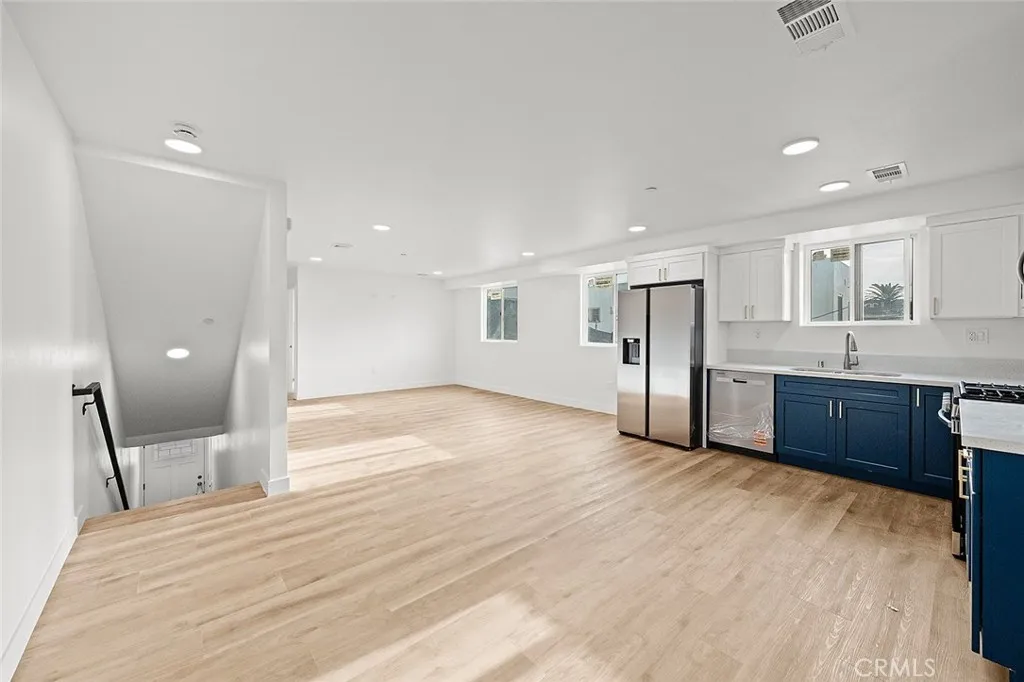 300 E 25th, Los Angeles, California 90011 home-pic-44